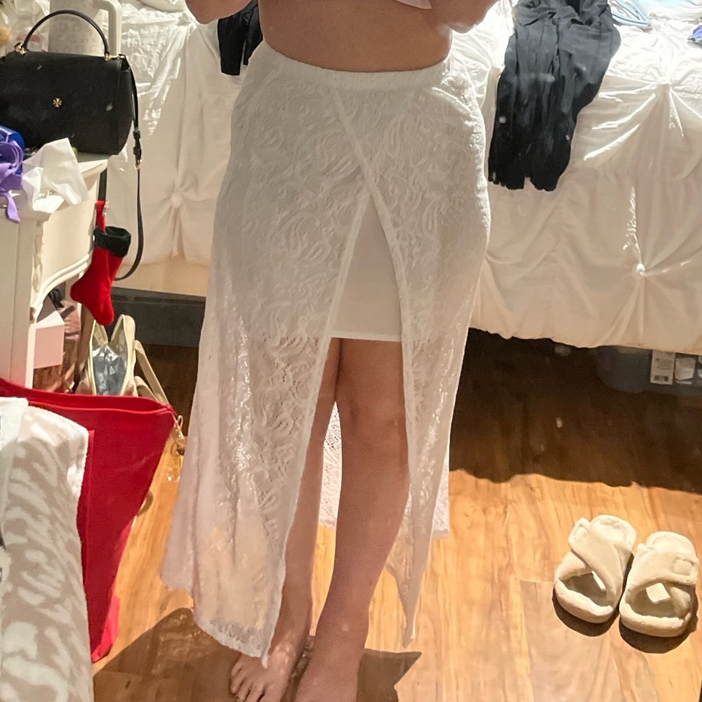 White lace skirt